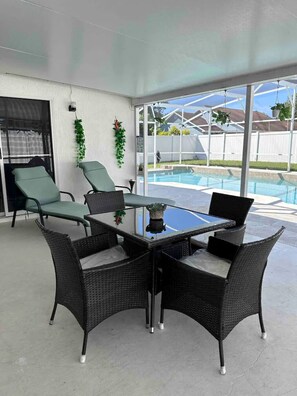 Outdoor dining