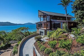 Horizons - Exterior