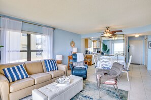 Living Room | Elevator Access | Community Pool | 11 Mi to Daytona Beach