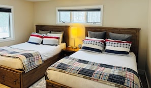 Bedroom 2 with 2 queens