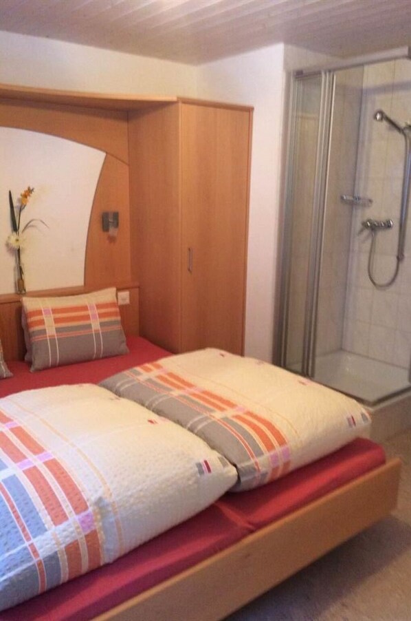 Property, Furniture, Comfort, Wood, Building, Textile, Interior Design, Architecture, Bed Frame