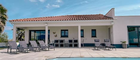 Holiday Home Swimming Pool