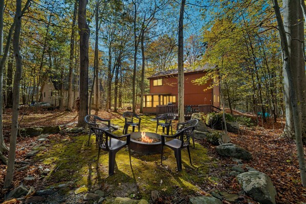 Welcome to "The Woods" | Arrowhead Lake | Serhii Vacation Rentals