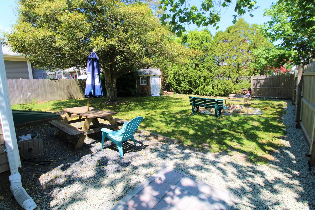 Adorable Home Close to Harbor, Shopping, Restaurants, and Beaches
