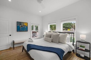King Bedroom with En-Suite Bathroom