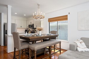 dining-area-01a