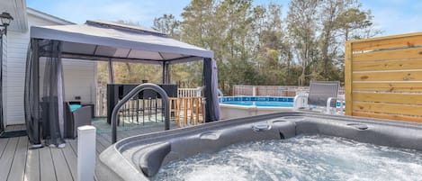 Hot Tub / Pool Deck