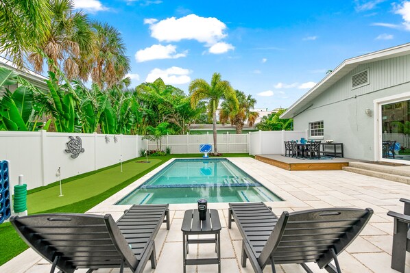 Private Pool and Spa