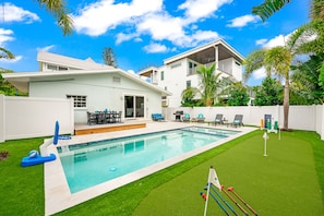 Private Pool and Spa