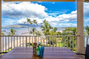 Looking onto West Maui