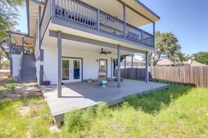 House Exterior | Deck | Gas Grill