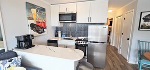 All new appliances, new DUO KEURIG, fully furnished kitchen!