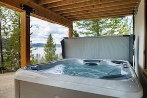 Private Hot Tub 