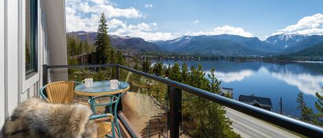 Ski Shores: The Lodge - a SkyRun Winter Park Property - Primary Bedroom Balcony with views