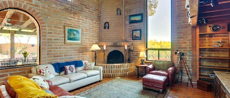 Tucson Vacation Rental | 2BR + Loft | 2BA | 5 Steps to Access | 1,900 Sq Ft
