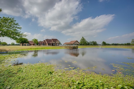 Commerce Vacation Rental | 7,500 Sq Ft | 7BR | 5.5BA | Step-Free Entry