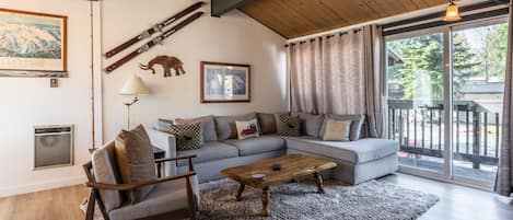 Living Room - Queen Sleeper Sofa, Deck, Wood Burning Fireplace , Flat Screen TV