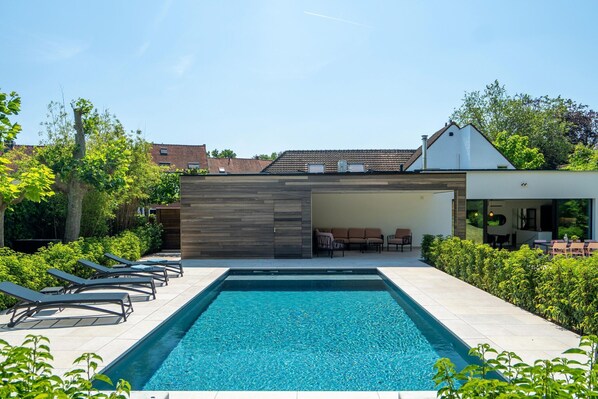 Holiday Home Swimming Pool