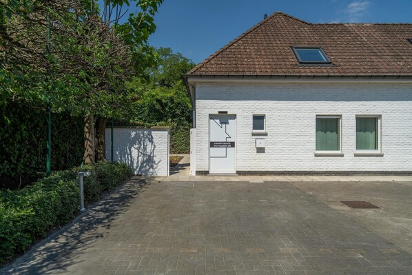 Außenseite Ferienhaus [Sommer]