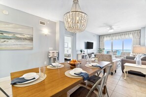 Dining to Living with Gulf Views