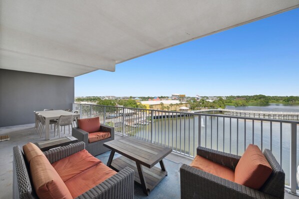 Furnished Balcony with Lake and Light Show Views