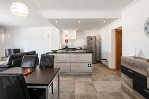 Modern Kitchen with Breakfast Bar | Algarve Holiday Lets