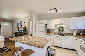 Kitchen - Fully Stocked with Kitchen Island and Breakfast Bar