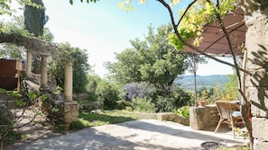 beautiful holiday home to rent Chantemerle les Grignan in Drome 