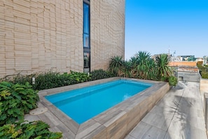 Outdoor Communal Pool