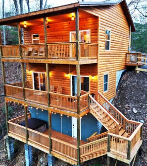 BACK BALCONY