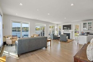 Contemporary and classical styling, open floor plan and expansive views