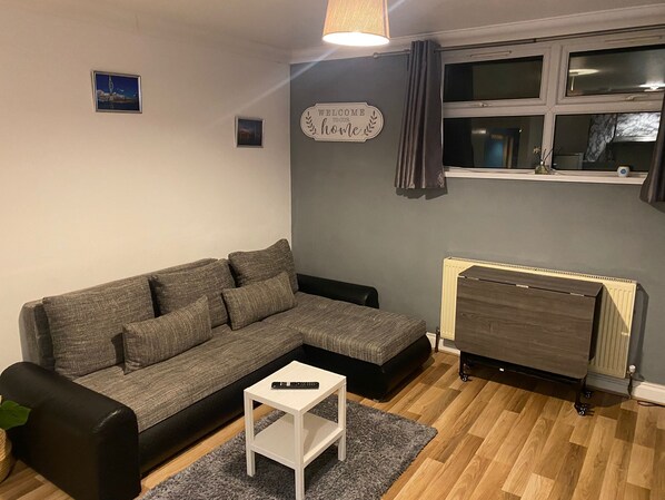 Living Room / Lounge