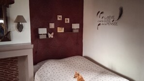 Lit de 160 dans la chambre principale