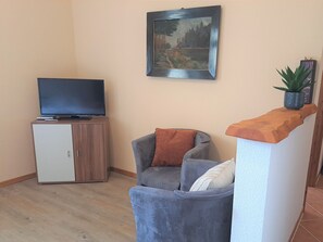 Ferienwohnung 1, 30 qm, 1 Schlafzimmer, max. 2 Personen-Wohnzimmer