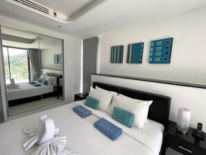 Seaview apt in Tri Trang beach, great amenities! (10175)