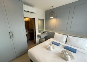 Mountain view apartment in Surin, washer, wifi (10418)