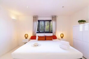Bedroom 4 (3rd Floor): European bed, shared bathroom with BR #4.