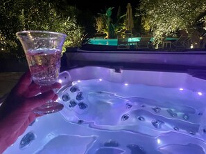 屋外スパ浴槽