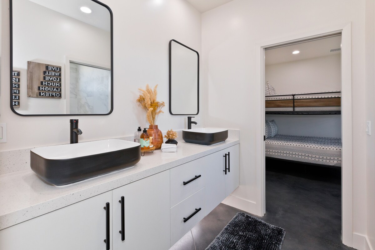 Skye Ranch~new luxury home