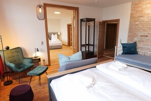 Schlafzimmer 1