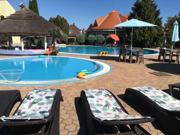 Pool (1)