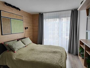 Bedroom (1)