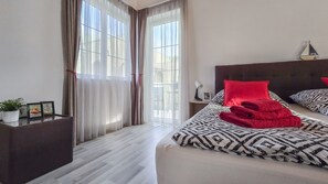 Bedroom (2)
