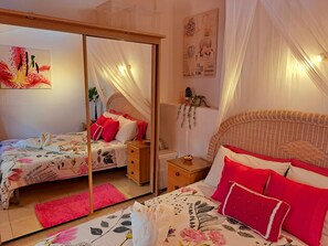 Central Algarve   private cottage.