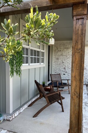 Front porch sitting area