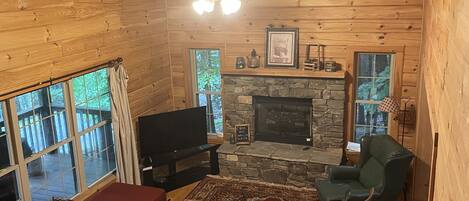 Vaulted ceiling living room!