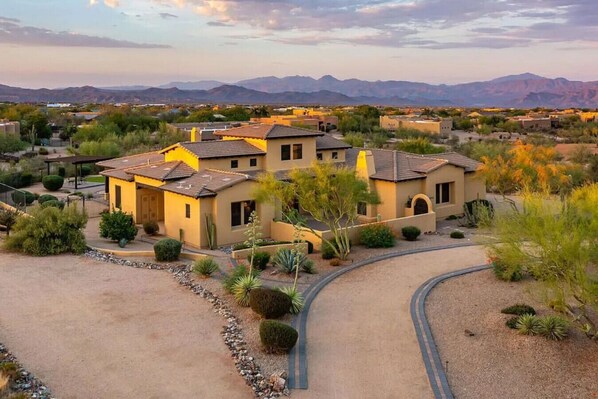 North Scottsdale tucked away in the desert escape