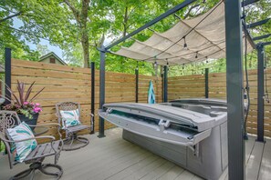 Deck | Hot Tub | Outdoor Seating