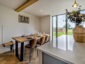 Kitchen/diner | The Granary - Betton Alkmere Farm, Betton Strange, near Shrewsbury