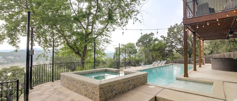 Leander Vacation Rental | 2,266 Sq Ft | 3BR | 2.5BA | Step-Free Entry